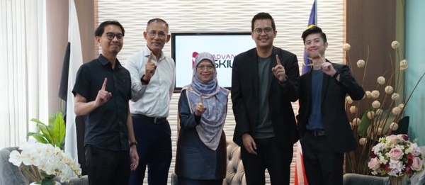 MESYUARAT PERBINCANGAN KERJASAMA STRATEGIK YPAS DAN UOA ACADEMY